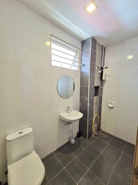 2-storey Terraced House for Sale in Setia Alam (Selangor) - Hazlin Miswan - Bathroom - PropertyGuru.com.my