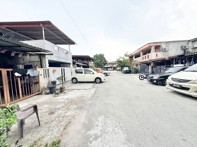 Rumah Teres 2 Tingkat untuk Dijual di Taman Desawan (Klang) - Wan Azlan Ahmad - PropertyGuru.com.my