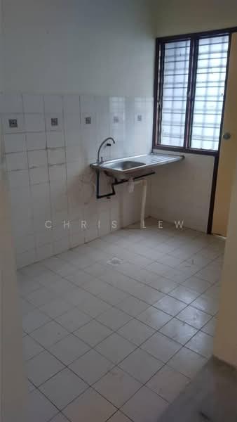2-storey Terraced House for Sale in Taman Wawasan (Puchong) - CHRIS LEW - Kitchen - PropertyGuru.com.my