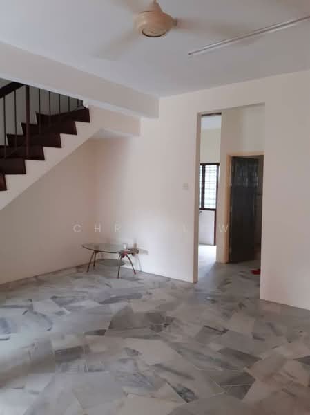 2-storey Terraced House for Sale in Taman Wawasan (Puchong) - CHRIS LEW - Living Room - PropertyGuru.com.my
