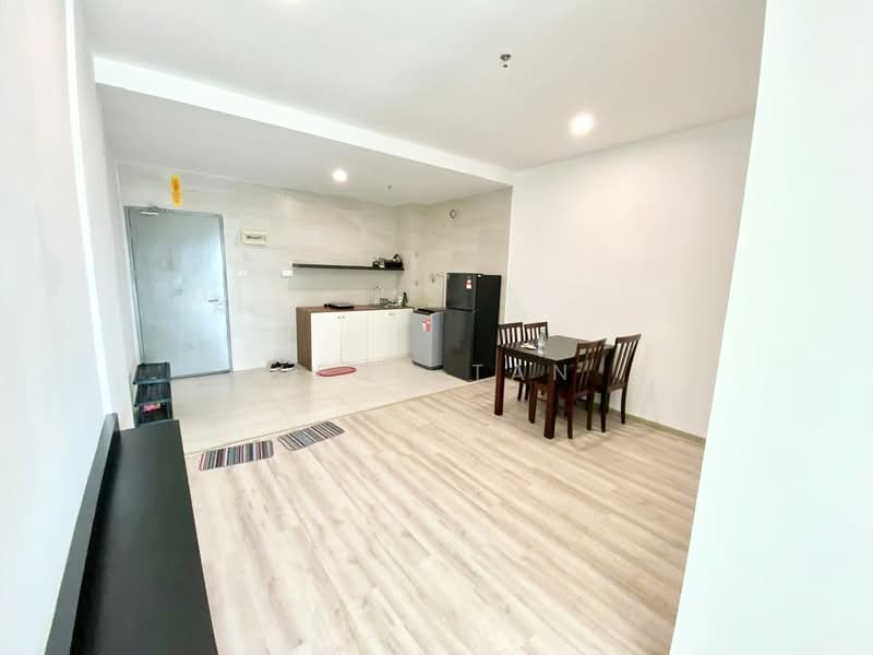 Apartment for Rent at Summer Suites @ The Summer Shopping Mall - Leon Tan - Kitchen - PropertyGuru.com.my