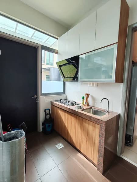 Rumah Berkembar untuk Dijual di Pekan Nanas (Johor) - Coco Lee - Kitchen - PropertyGuru.com.my