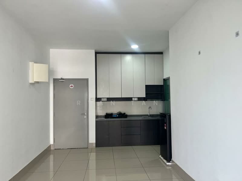 Service Residence for Sale at Serviced Residence @ Razak City Residences (RC Residences) - Ryan Tan - Kitchen - PropertyGuru.com.my