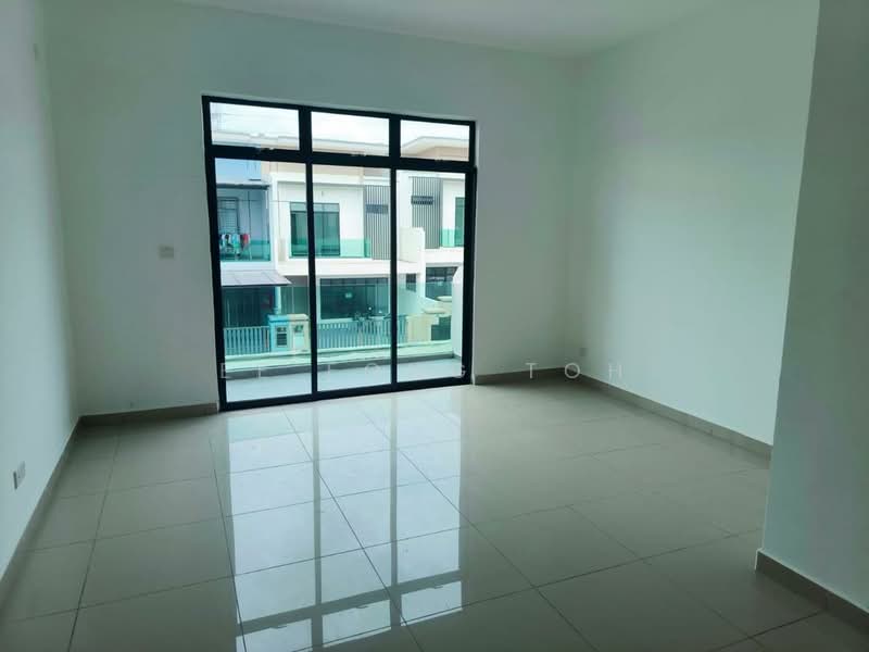 Rumah Teres 2 Tingkat untuk Dijual di Skudai (Johor) - Ee Fong Toh - Living Room - PropertyGuru.com.my