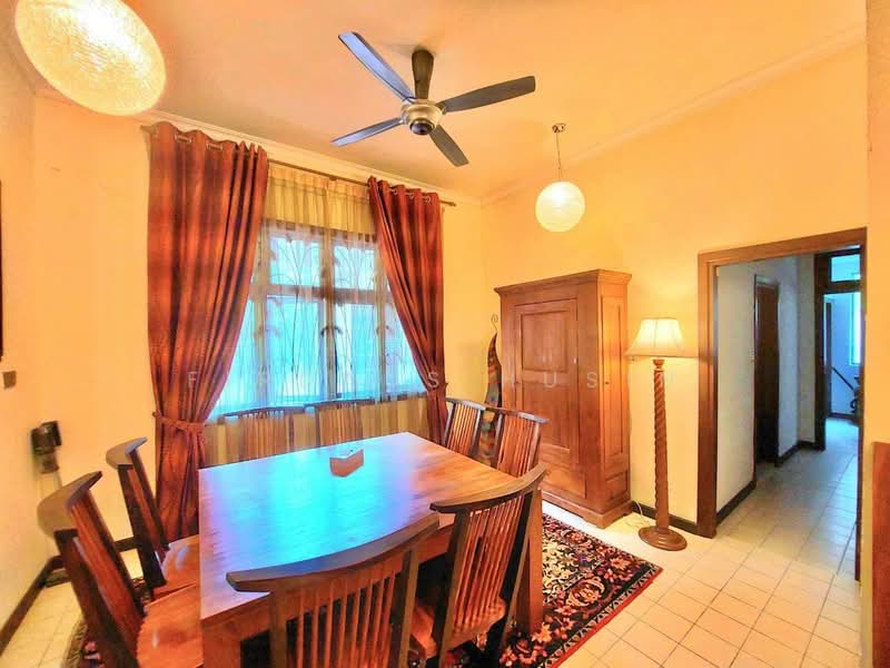 Rumah Banglo untuk Dijual di Taman Bunga Negara (Shah Alam) - Firdaus Husin - Dining Room - PropertyGuru.com.my