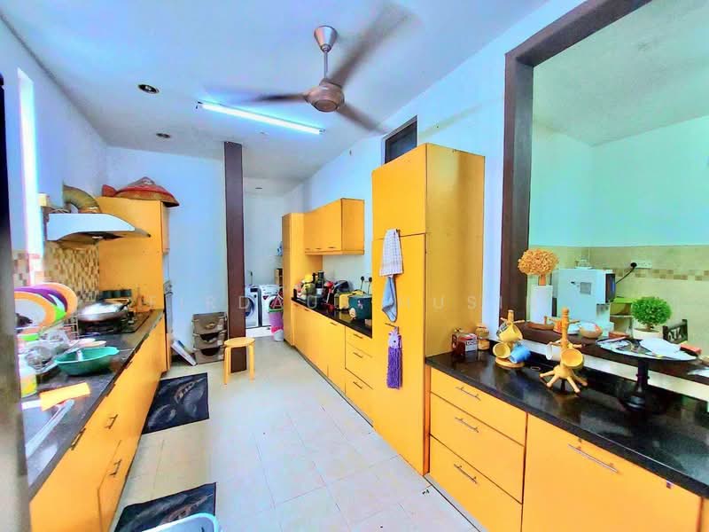 Rumah Banglo untuk Dijual di Taman Bunga Negara (Shah Alam) - Firdaus Husin - Kitchen - PropertyGuru.com.my