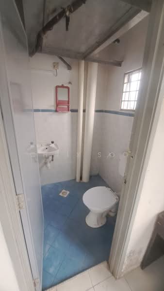 Pangsapuri untuk Disewa di Desa Palma - Chrix Soo - Bathroom - PropertyGuru.com.my