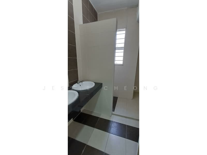 Rumah Teres 3 Tingkat untuk Dijual di Taman Sri Putra Mas (Sungai Buloh) - Jessie Cheong - PropertyGuru.com.my