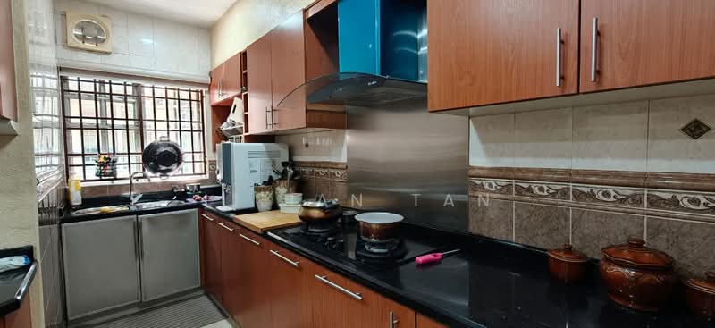 2.5-storey Terraced House for Sale in Taman Tun Hussein Onn (Perai) - Lilian Tan - Kitchen - PropertyGuru.com.my