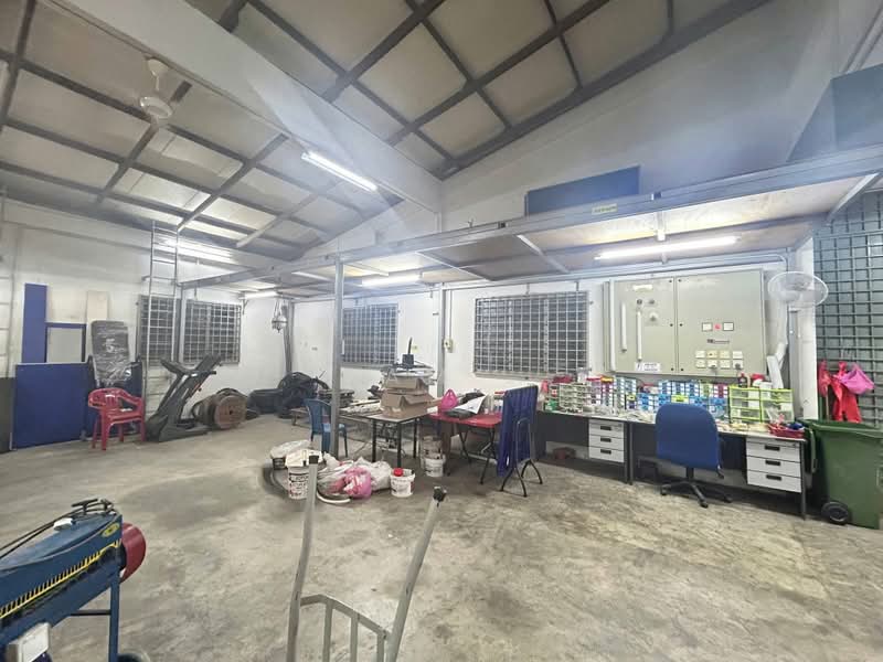 Gudang untuk Dijual di Kawasan Perindustrian Pengkalan (Lahat) - Sam . - Interior - PropertyGuru.com.my
