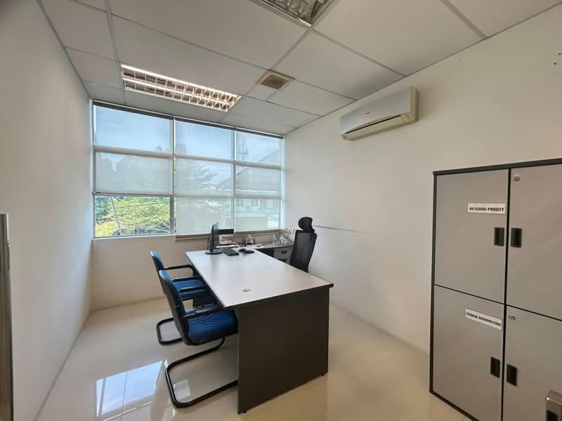 Gudang untuk Dijual di Kawasan Perindustrian Pengkalan (Lahat) - Sam . - Study - PropertyGuru.com.my