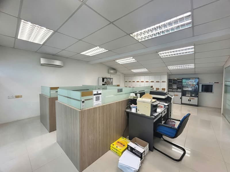 Gudang untuk Dijual di Kawasan Perindustrian Pengkalan (Lahat) - Sam . - Interior - PropertyGuru.com.my