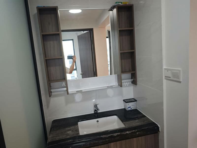 Servis Apartment untuk Disewa di Country Garden Central Park - Alex How - Bathroom - PropertyGuru.com.my