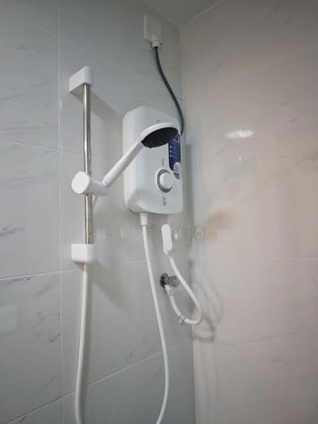 Servis Apartment untuk Disewa di Country Garden Central Park - Alex How - Bathroom - PropertyGuru.com.my