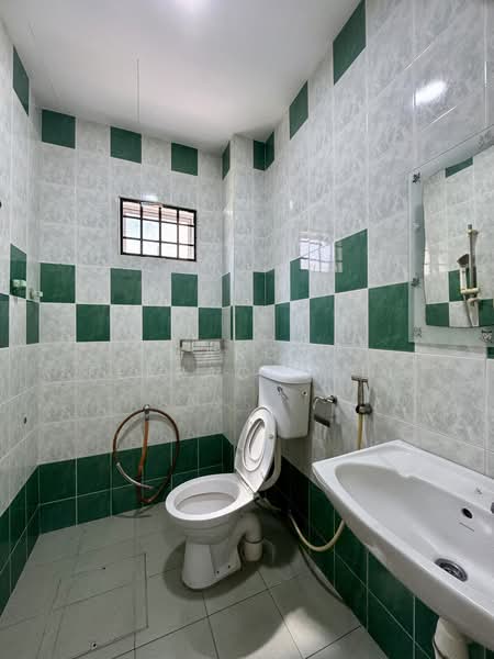 2-storey Terraced House for Sale in Setia Alam (Selangor) - Marco Ferraccioli - Bathroom - PropertyGuru.com.my