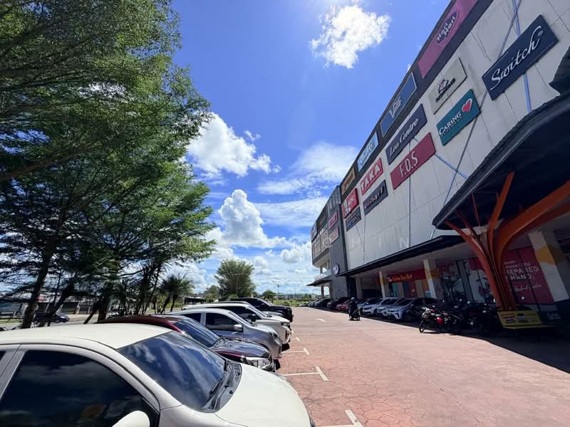 Shop for Sale in Kuching (Sarawak) - Jimmyy Chin - Exterior - PropertyGuru.com.my