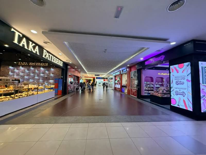 Shop for Sale in Kuching (Sarawak) - Jimmyy Chin - Corridor - PropertyGuru.com.my