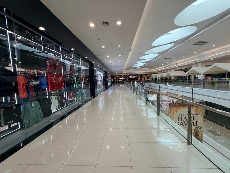 Shop for Sale in Kuching (Sarawak) - Jimmyy Chin - Corridor - PropertyGuru.com.my