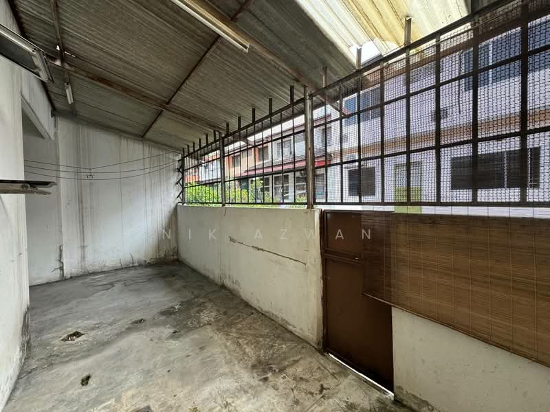 2-storey Terraced House for Sale in Seksyen 4 (Shah Alam) - NIK AZWAN - Exterior - PropertyGuru.com.my