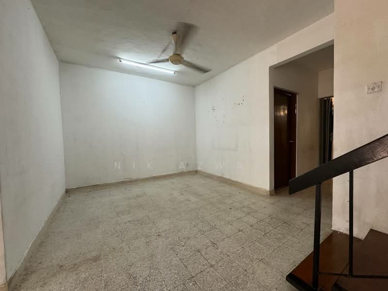 2-storey Terraced House for Sale in Seksyen 4 (Shah Alam) - NIK AZWAN - Interior - PropertyGuru.com.my