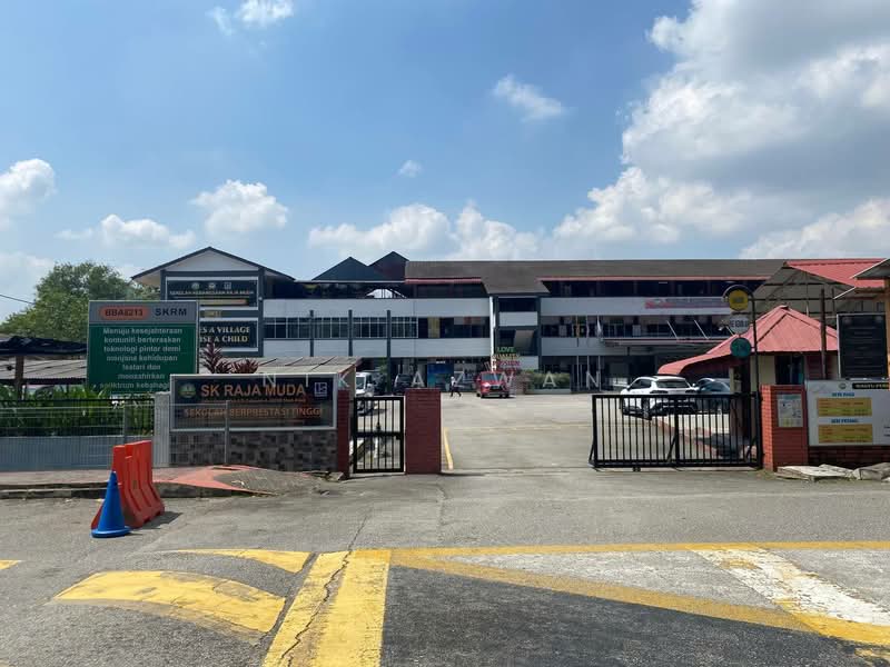 2-storey Terraced House for Sale in Seksyen 4 (Shah Alam) - NIK AZWAN - Exterior - PropertyGuru.com.my