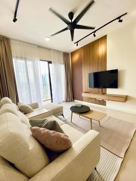 Kediaman Servis untuk Disewa di Sunway Belfield - Derick Tan - Living Room - PropertyGuru.com.my
