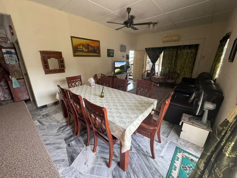 Rumah Berkembar untuk Dijual di Kajang (Selangor) - Evelyn Khoo - Dining Room - PropertyGuru.com.my