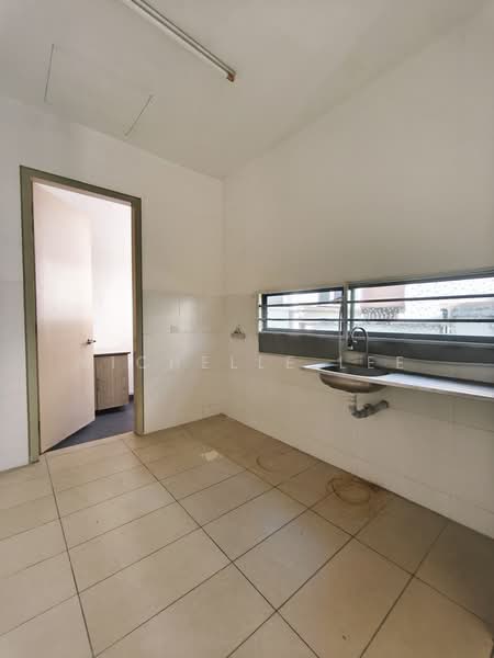 Semi-Detached House for Rent in Telok Panglima Garang (Selangor) - Michelle Lee - Kitchen - PropertyGuru.com.my