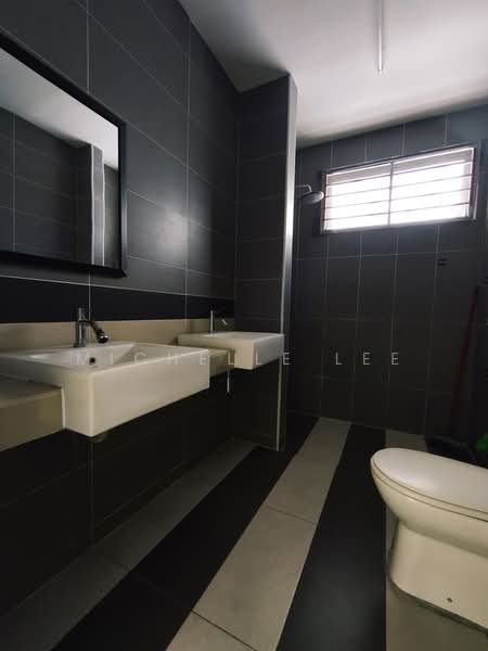 Semi-Detached House for Rent in Telok Panglima Garang (Selangor) - Michelle Lee - Bathroom - PropertyGuru.com.my