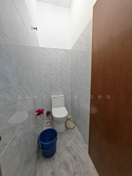 Kedai untuk Disewa di Taman Desa Tebrau (Tebrau) - Benjamin Ong - Bathroom - PropertyGuru.com.my