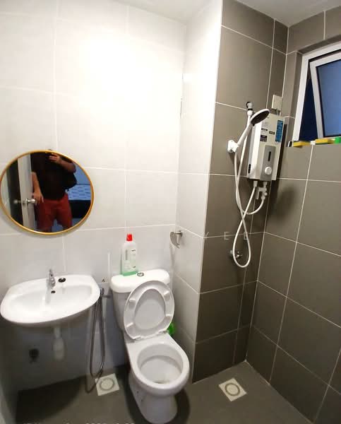 Servis Apartment untuk Disewa di Saville D'lake - Terry Yee - Bathroom - PropertyGuru.com.my