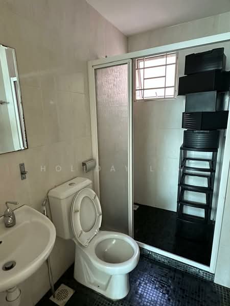 Service Residence for Sale at Connaught Avenue - Holiday Lew - Bathroom - PropertyGuru.com.my