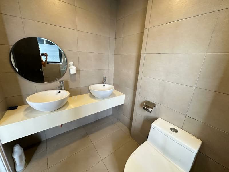Service Residence for Rent at D'Latour - Moon Yee - Bathroom - PropertyGuru.com.my