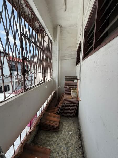 2-storey Terraced House for Sale in Johor Bahru (Johor) - Jun Wang - Balcony - PropertyGuru.com.my