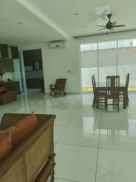 Rumah Berkembar untuk Dijual di Seremban (Negeri Sembilan) - Sharon Jacinta Mary Pinto - Living Room - PropertyGuru.com.my