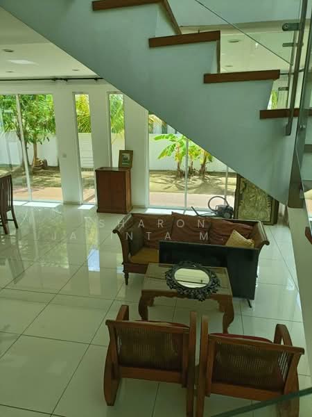 Rumah Berkembar untuk Dijual di Seremban (Negeri Sembilan) - Sharon Jacinta Mary Pinto - Living Room - PropertyGuru.com.my