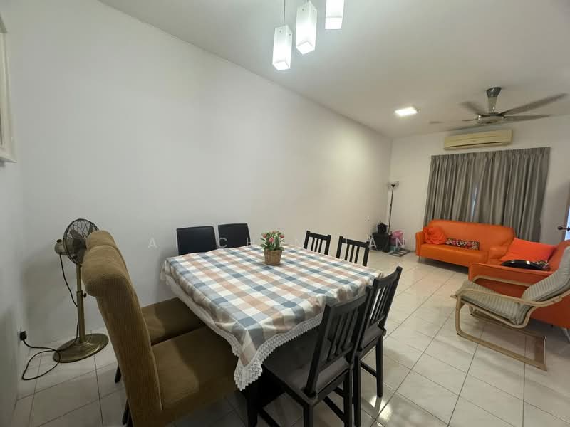 2-storey Terraced House for Rent in Setia Impian (Setia Alam) - Ai Chin Tan - Dining Room - PropertyGuru.com.my