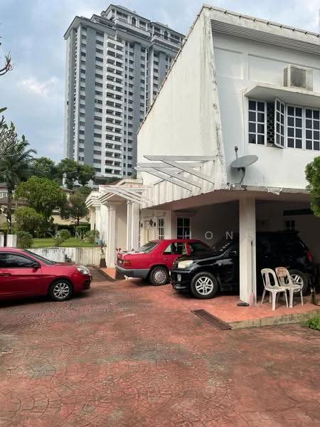Bungalow House for Sale in Seksyen 16 (Petaling Jaya) - Annie Chong - Exterior - PropertyGuru.com.my