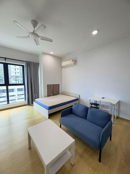 Condominium for Sale at Amberside @ Country Garden Danga Bay - Eddie Chan - Living Room - PropertyGuru.com.my