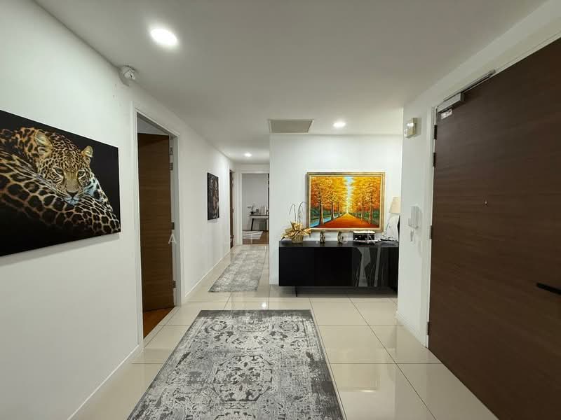 Condominium for Sale at Aria - Angie Fun - Corridor - PropertyGuru.com.my