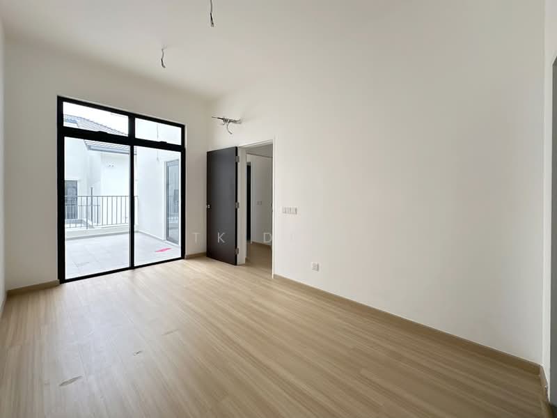 Cluster House for Sale in Eco Botanic (Iskandar Puteri (Nusajaya)) - TK Ding - Living Room - PropertyGuru.com.my