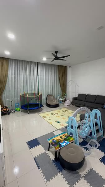 3-storey Terraced House for Rent in Bandar Nusaputra (Puchong) - Chris Choo - Living Room - PropertyGuru.com.my