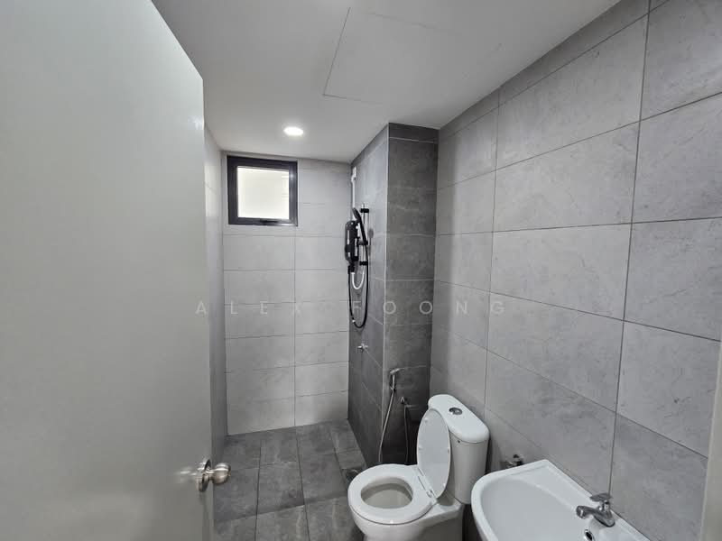 Servis Apartment untuk Disewa di M Astra - Alex Foong - Bathroom - PropertyGuru.com.my
