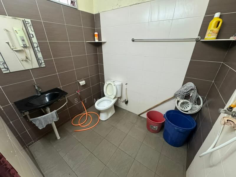 Rumah Teres 1 Tingkat untuk Disewa di Taman Machang Bubok (Bukit Mertajam) - Simon Ng - Bathroom - PropertyGuru.com.my