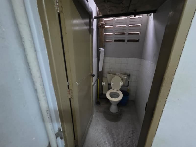 Flat for Sale at Taman Cheras - KY CHEN - Bathroom - PropertyGuru.com.my