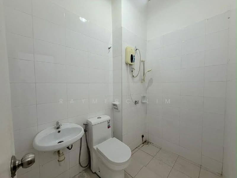 Rumah Kluster untuk Disewa di Rawang (Selangor) - Raymerc Lim - Bathroom - PropertyGuru.com.my