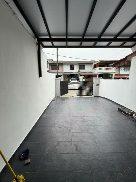 Rumah Teres 2 Tingkat untuk Dijual di Taman Johor Jaya (Johor Bahru) - Amber Hew - Exterior - PropertyGuru.com.my