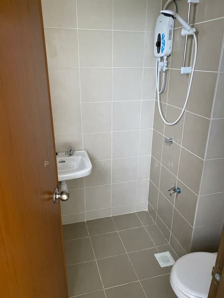 Service Residence for Sale at Suria Putra - Penny Quah - Bathroom - PropertyGuru.com.my