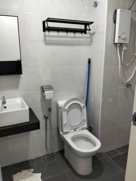 Townhouse for Rent in Bandar Cassia (Batu Kawan) - Kah Hui Teoh - Bathroom - PropertyGuru.com.my
