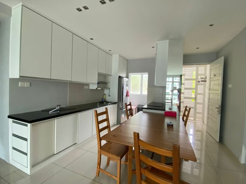 Kondominium untuk Dijual di The Peak Residences - LAU . - Kitchen - PropertyGuru.com.my